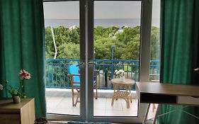 Hospitable Appartment In The Central Park, Xanthi
