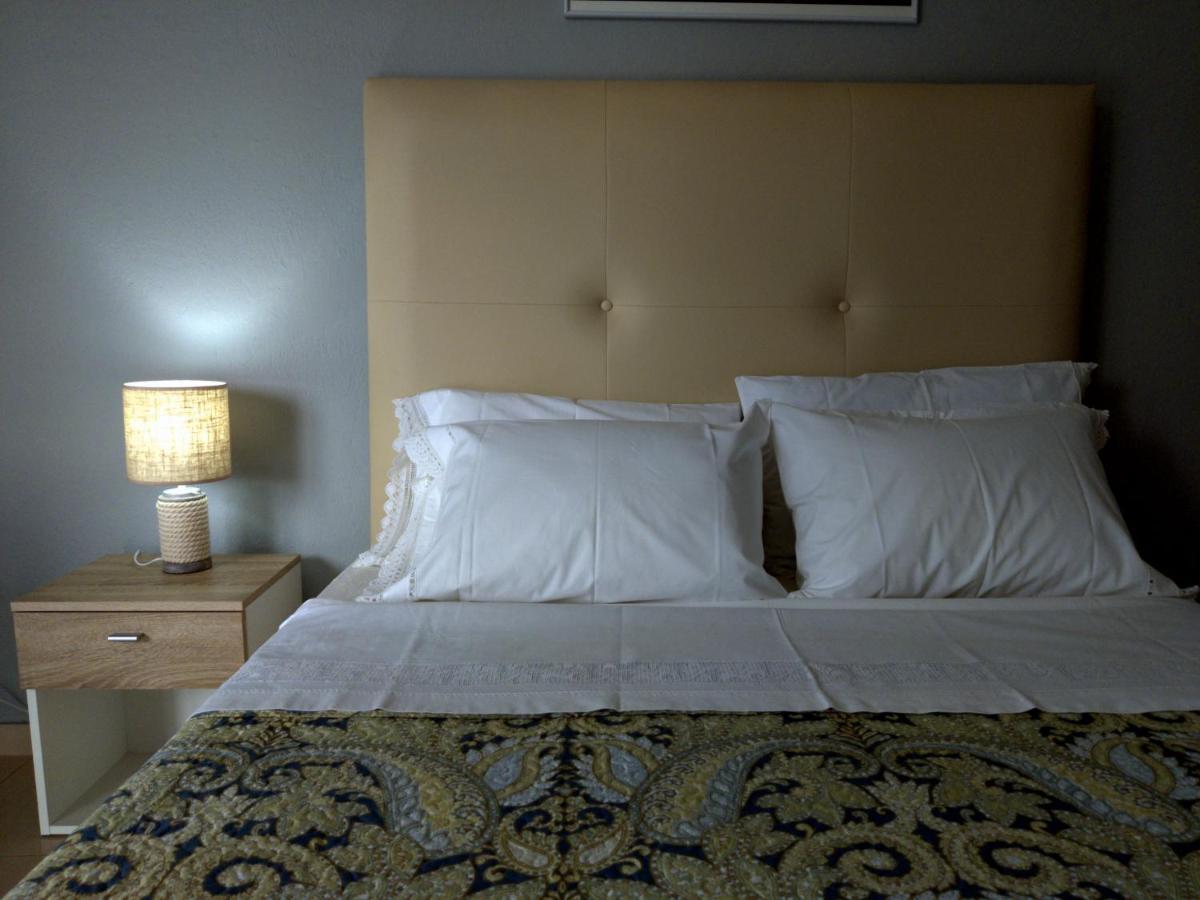 Hospitable Appartment In The Central Park, Xanthi Esterno foto