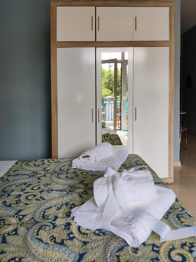 Hospitable Appartment In The Central Park, Xanthi Esterno foto