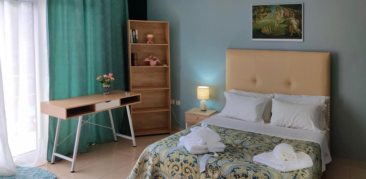 Hospitable Appartment In The Central Park, Xanthi Esterno foto