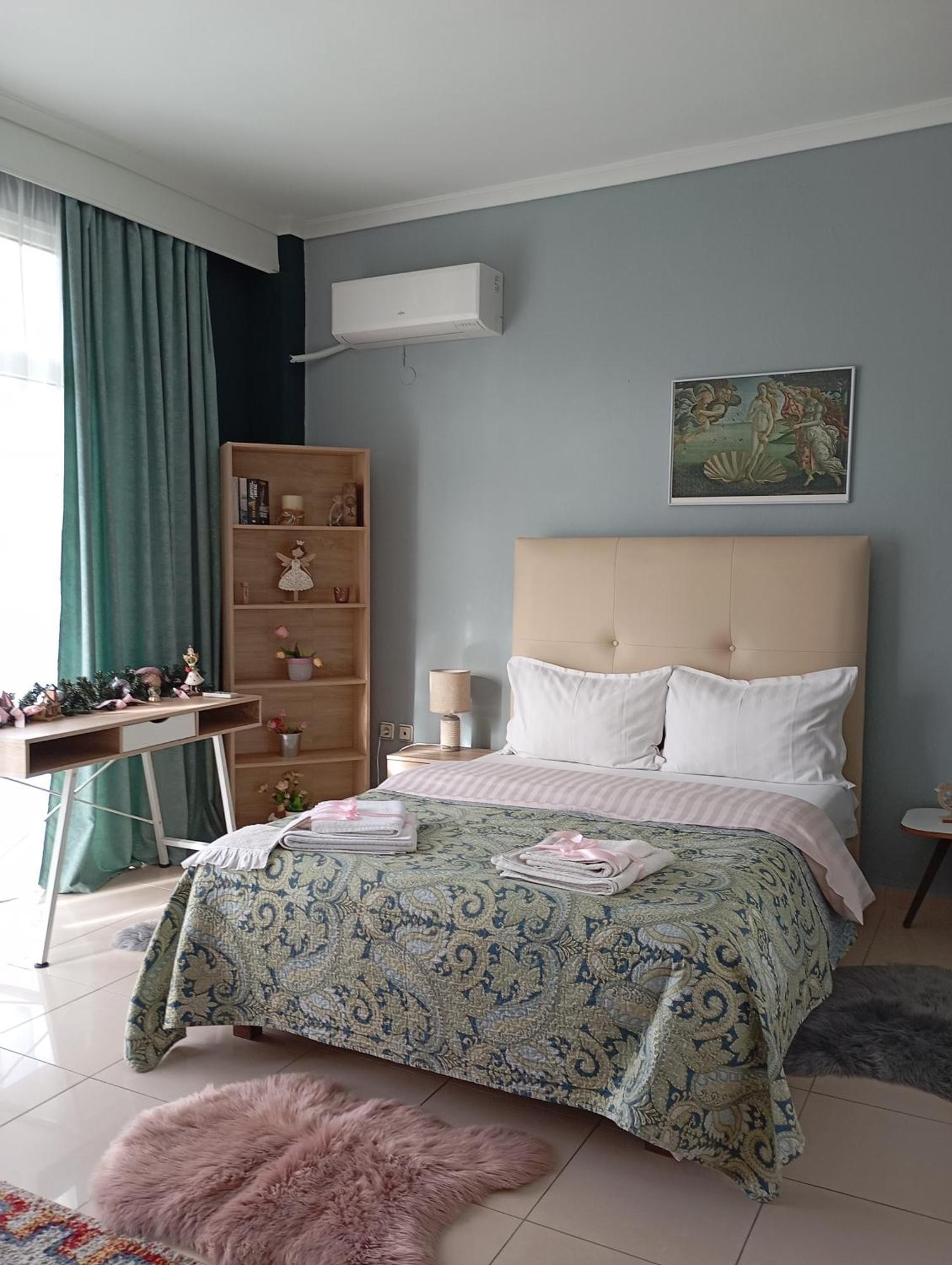 Hospitable Appartment In The Central Park, Xanthi Esterno foto